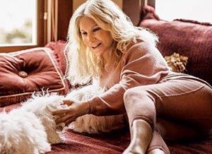 A híres színésznő egykori kutyáját klónoztatta